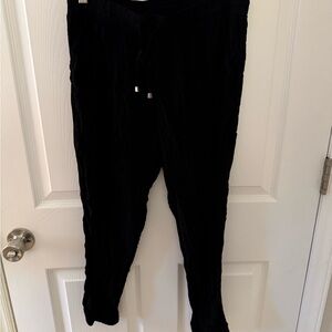 Carly Jean Los Angeles Black Ankle Pants